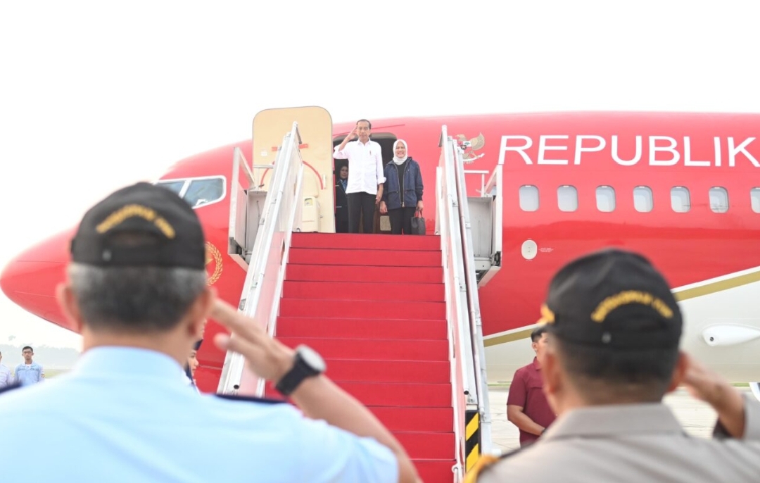 Presiden Joko Widodo Beserta Ibu Iriana Joko Widodo Bertolak Menuju Sumbar Untuk Meninjau Lokasi Banjir