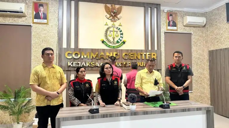 Kejari Dumai Tetapkan Tersangka Kasus Dugaan Korupsi Pengadaan Bandwidth Di Dinas Komunikasi Dan Informatika Kota Dumai Tahun 2019.