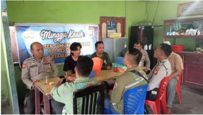 Minggu Kasih, Polsek Sungai Sembilan Kembali Kunjungi Warga Lubuk Gaung