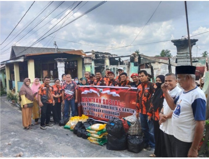PAC PP Dumai Kota Giat Program Kerja Dengan Menggelar Donor Darah dan Berikan Santunan Korban Kebakaran