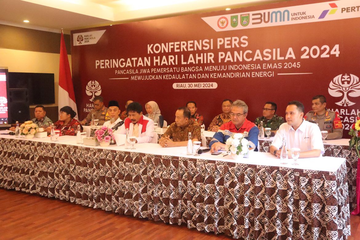 *Karo Ops Polda Riau Hadiri Konferensi Pers Badan Pembinaan Ideologi Pancasila (BPIP) Di Dumai*