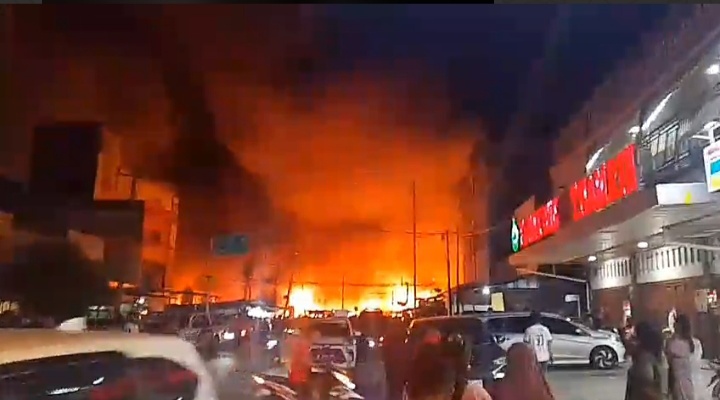 Pasar Buah Ludes Terbakar, Walikota, Kapolres dan Dandim 0320/Dumai Turun ke Lokasi
