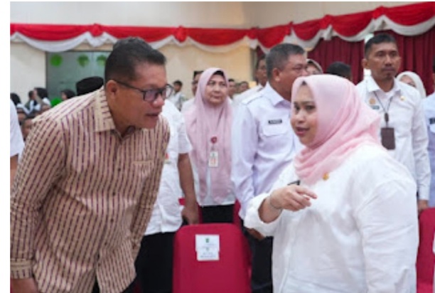 Bupati Kasmarni Hadiri Peluncuran dan Penandatanganan Pakta Integritas PPDB Tingkat SMA/SMK Tahun 2024