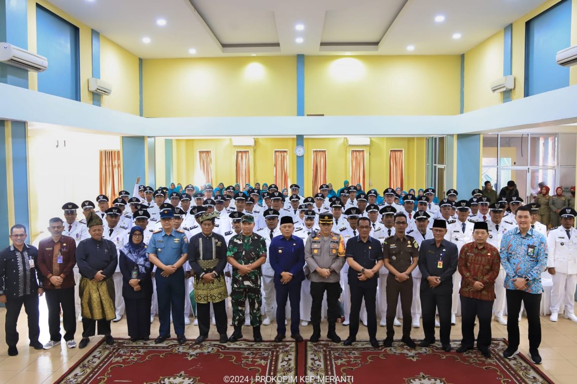 70 Kepala Desa Terima SK, Pengukuhan Perpanjangan Masa Jabatan Dari Bupati Kepulauan Meranti