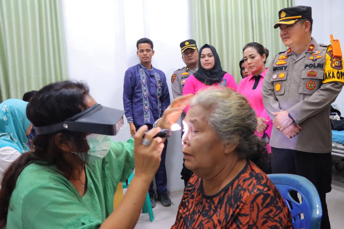 Memperingati Hari Bayangkara ke 78 Tahun 2024 Polres Rohil Mengadakan Operasi Katarak