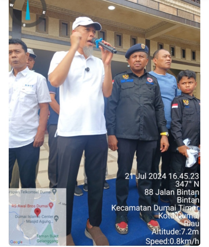 MMCP Kota Dumai Senam Bersama Dirumah Rudi Junaidi Ketua Pemuda Garda Nasdem Dihadiri Oleh Ketua Nasdem H.Paisal Kota Dumai.