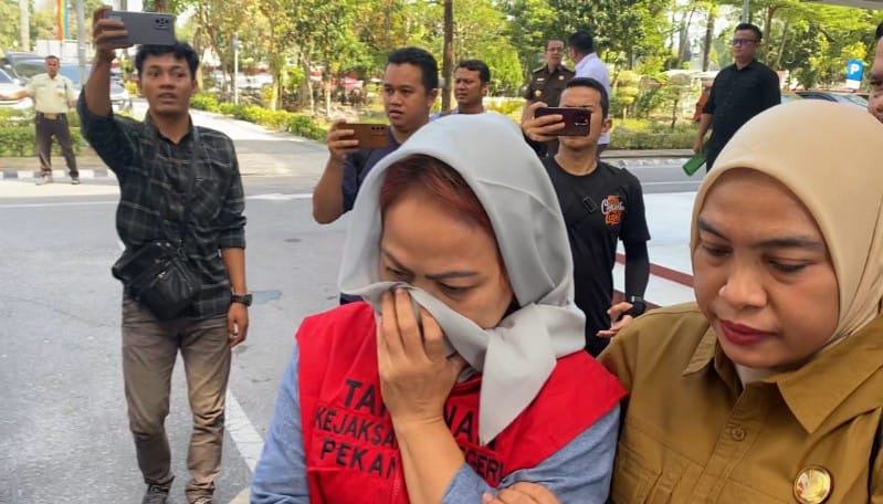 *12 Tahun Jadi Buronan, Terpidana Kasus Penipuan di Rohul Ditangkap Tim Gabungan Intel Kejaksaan di Batam*