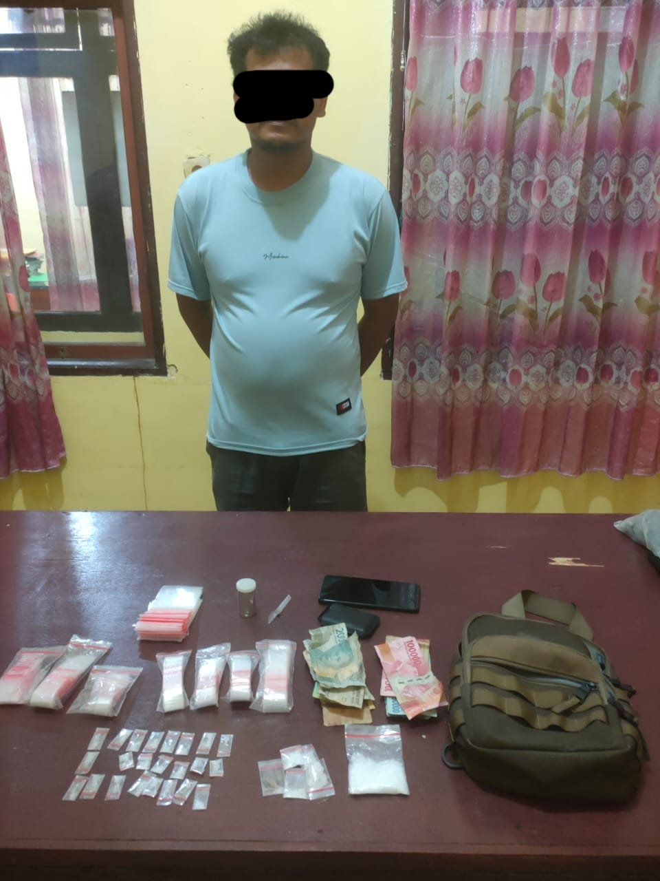 Lakukan Interogasi Dibalik Jeruji Besi Tim Opsnal Unit Reskrim Polsek Pujud Polres Rohil Menciduk AM alias Rizal Dirumahnya