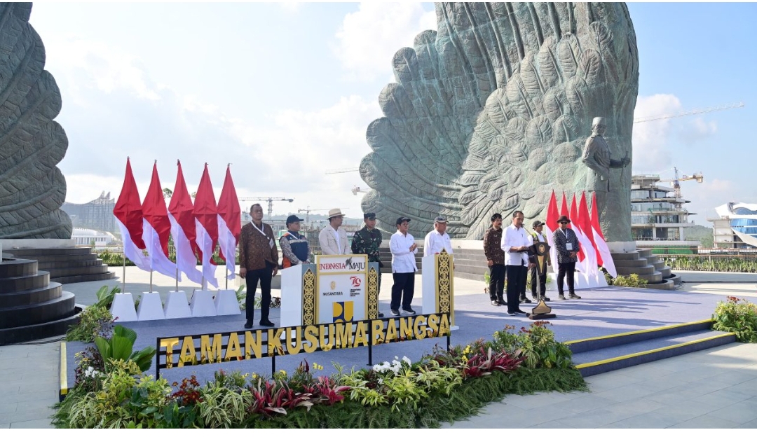 Resmikan Taman Kusuma Bangsa, Presiden Jokowi: Bentuk Penghormatan kepada Para Pahlawan dan Pejuang Bangsa