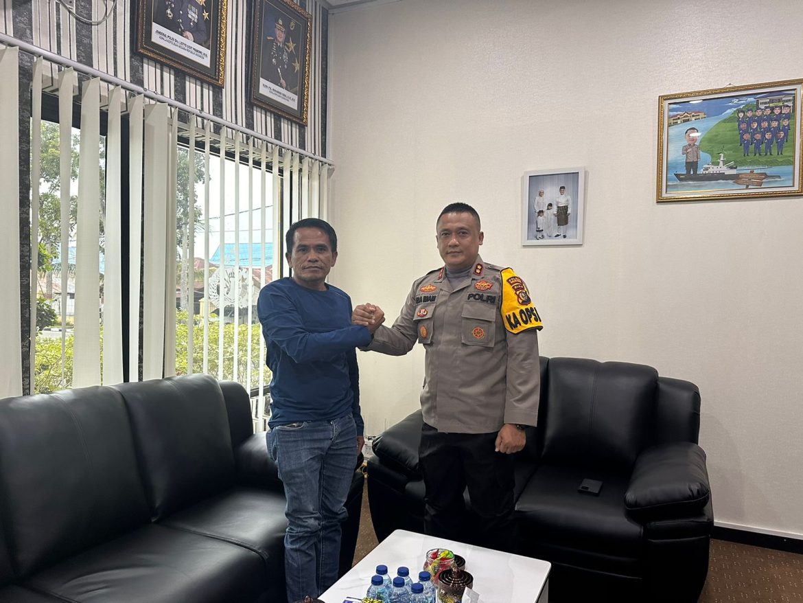 Kapolres Rohil Terima Kunjungan Silaturahmi Ketua DPRD Rohil Maston Beserta Rombongan 