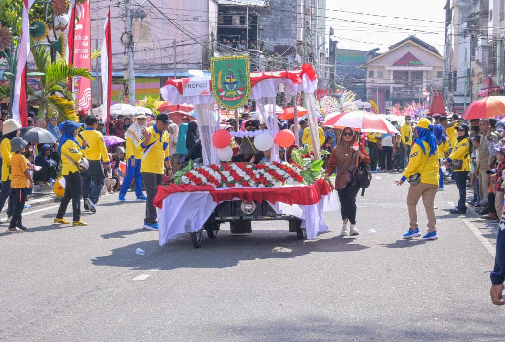 Meriahkan HUT Kemerdekaan RI Ke-79 , Pemkab Rohil Adakan Lomba Pawai Karnaval