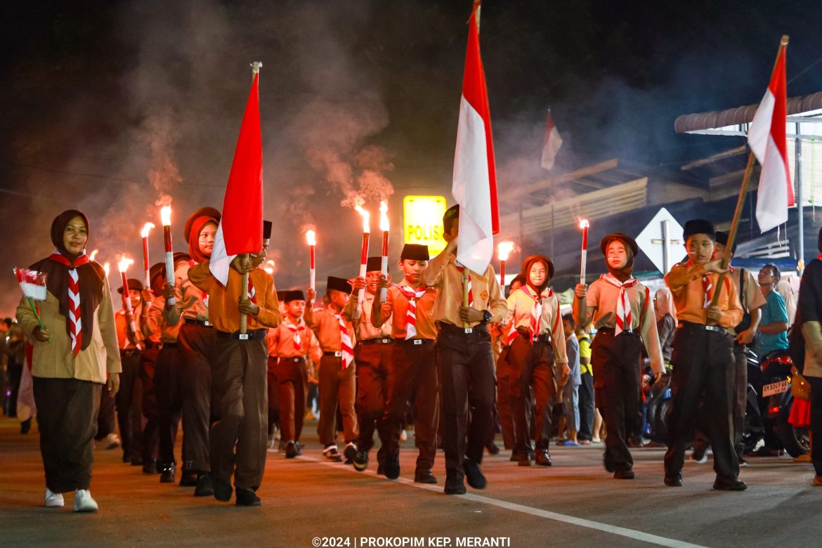 Sambut Hari Kemerdekaan RI ke-79, Pemkab Meranti Gelar Pawai Obor dan Apel Kehormatan Renungan Suci