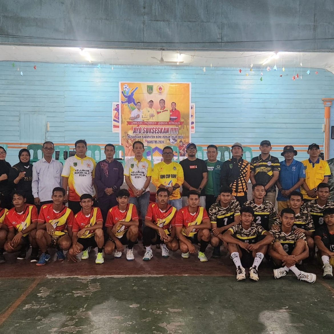 Ketua KONI Rohil, Samsuri S.H, M.Si remi membuka Turnamen Voli Ball Kejurkab 2024