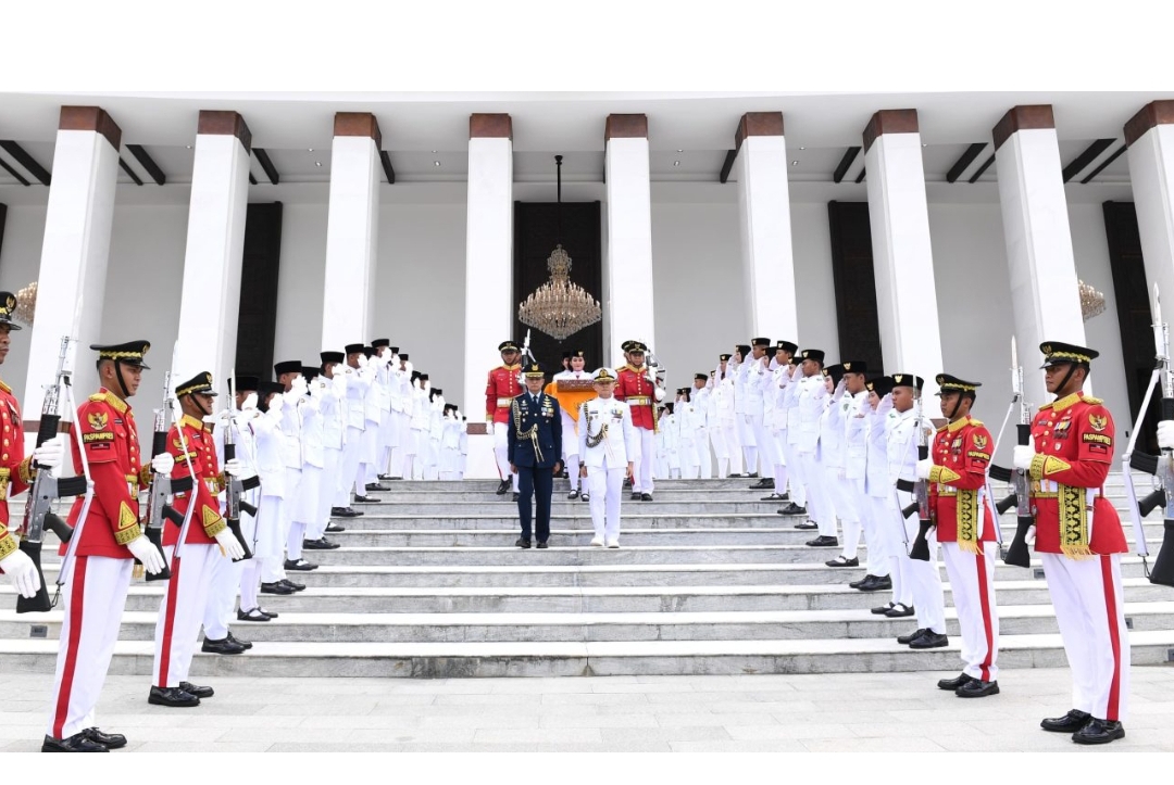 Kirab Sang Merah Putih dan Teks Proklamasi dari Istana Negara IKN ke Monas