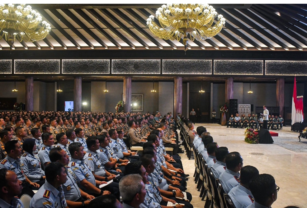 Presiden Instruksikan TNI-Polri Jaga Stabilitas Jelang Transisi Pemerintahan dan Pilkada 2024