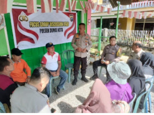 Bertempat Di Salah Satu Rumah Tokoh Masyarakat, Polsek Dumai Kota Gelar Cooling Sistem Dan FGD
