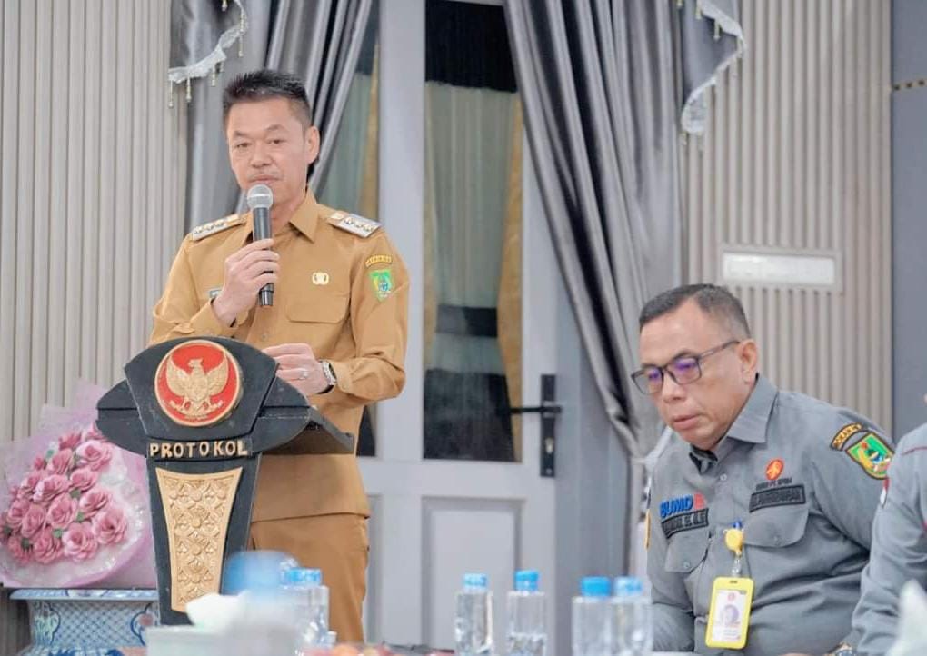 Bupati Rohil Pimpin RUPS Bersama BUMD PT Sarana Pembangunan Rokan Hilir 