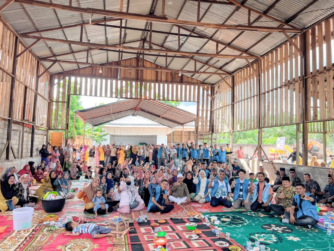 *Sepekan dilantik sebagai DPRD Riau, Nalladia Ayu Rokan Makan Bersama Masyarakat Rimba Melintang*