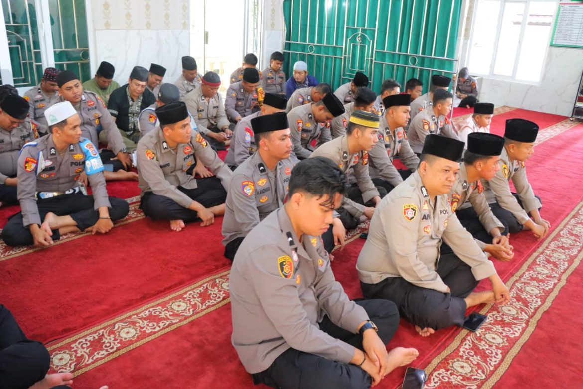 Meneladani Akhlak Rasulullah Menjadi Tema Dalam Peringatan Maulid Nabi Besar Muhammad SAW di Polres Rohil