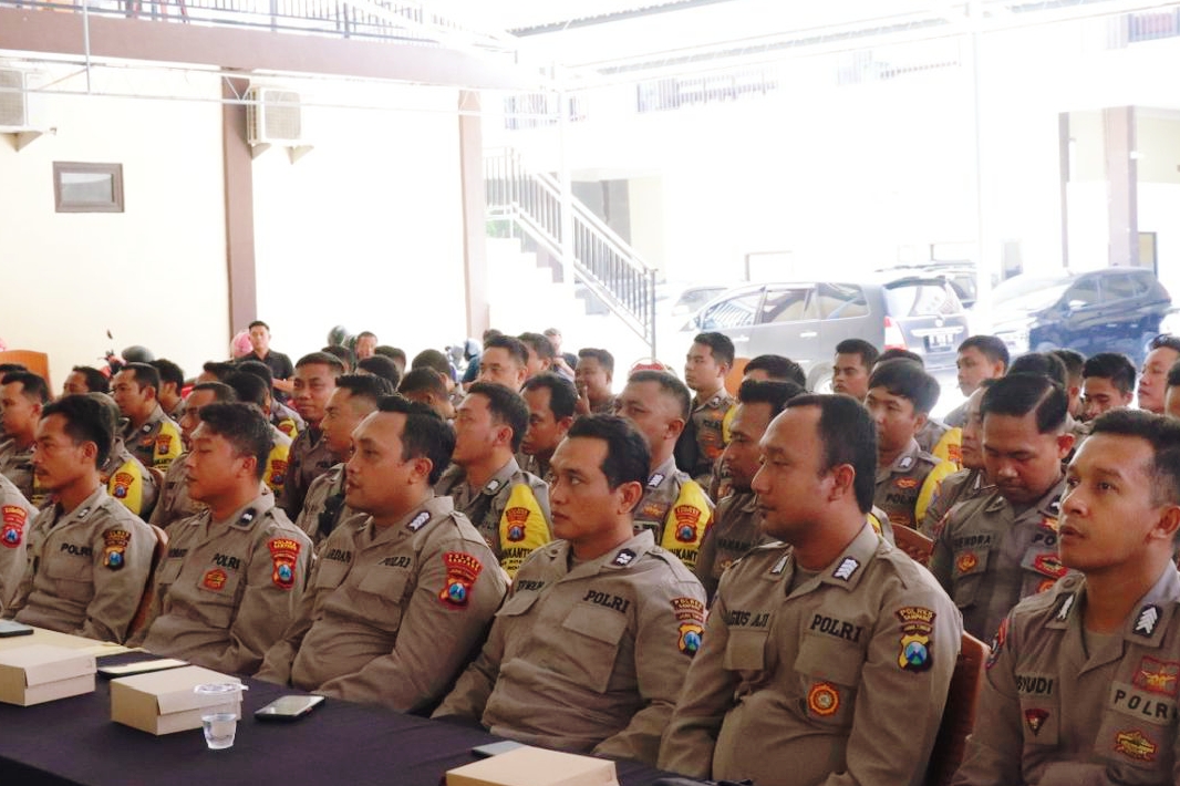 Kapolres Sampang Perintahkan Bhabinkamtibmas Optimalkan Giat Deteksi Dini Jelang Pilkada