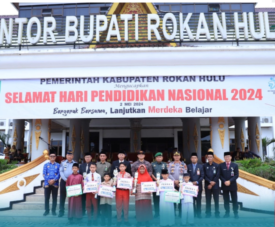 Peringati Hari Pendidikan Nasional, Pemerintah Kabupaten Rokan Hulu Gelar Upacara
