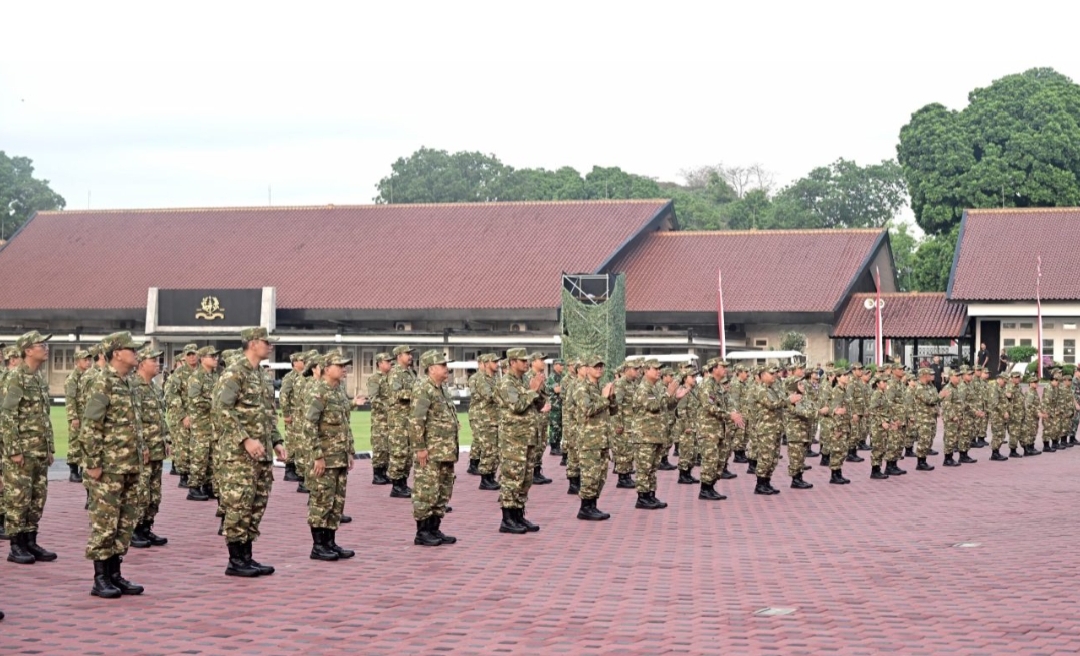 Senam Pagi dan Kebersamaan Kabinet Merah Putih di Akademi Militer Magelang