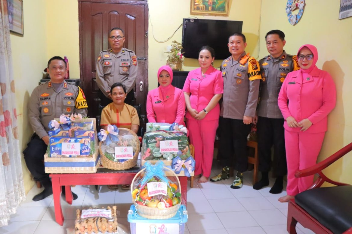 Cooling System Jelang Pilkada, Kapolres Rohil Rombongan Gelar Baksos ke Polsek Jajaran 