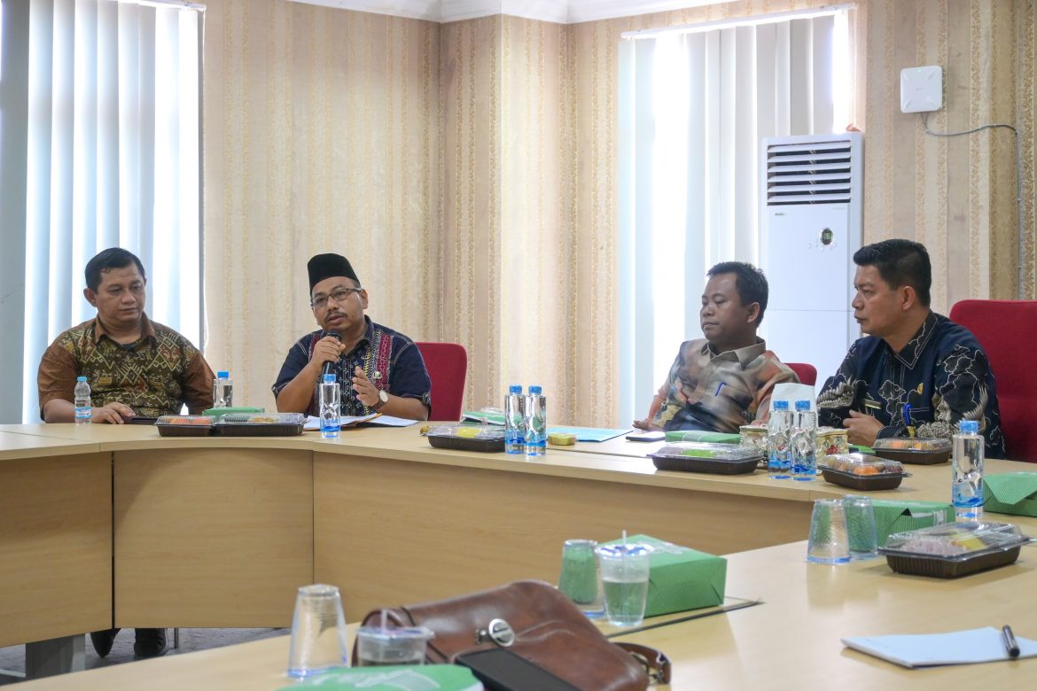 Peduli Dengan Kesejahteraan Guru, Plt. Bupati Sulaiman Gelar Forum Silaturahmi Bersama PGRI Se-Rohil 