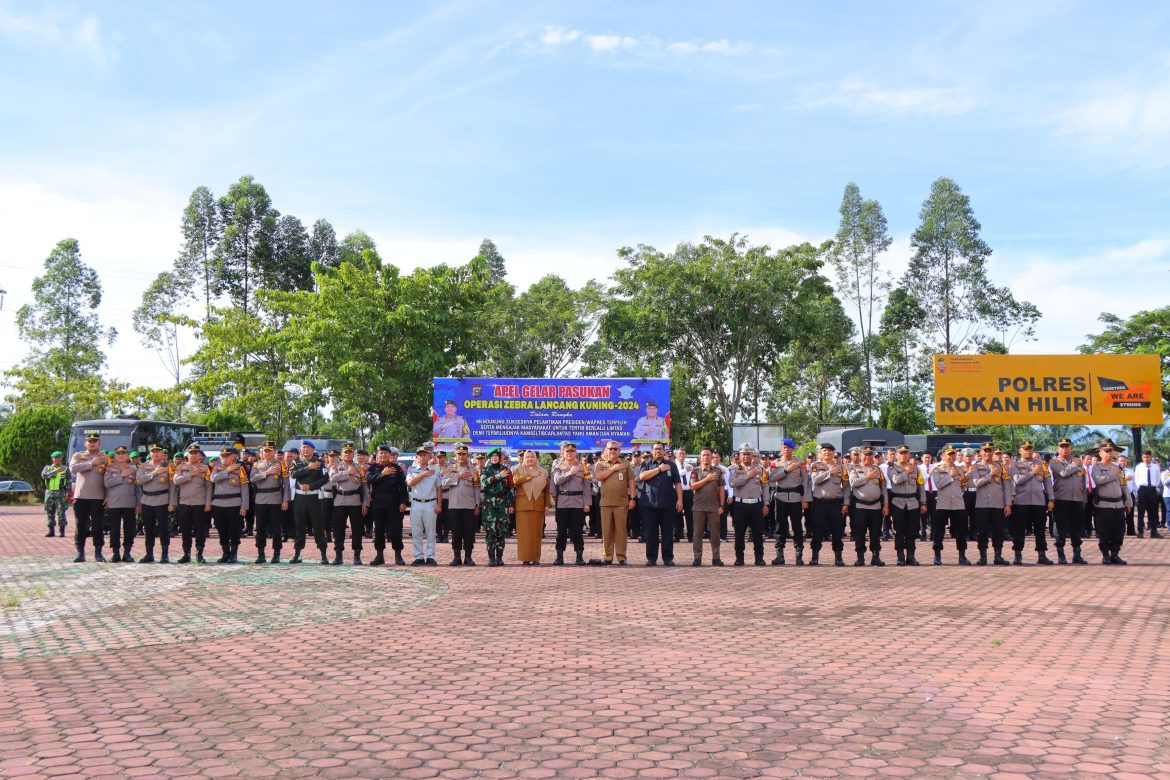 Pimpin Apel Gelar Pasukan Operasi Zebra LK 2024, Kapolres Rohil Himbau Utamakan Selamat Berlalulintas dan Pilkada Damai 