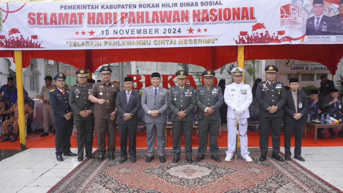 Memperingati Hari Pahlawan, Pemkab Rohil Gelar Upacara dan Ziarah Ke Makam Pahlawan 