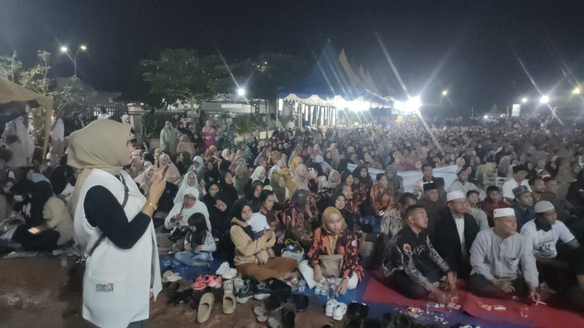 Ribuan Warga Tumpah Ruah Hadiri Tabligh Akbar UAS Sekaligus Kampanye Bermarwah Dan Bijak