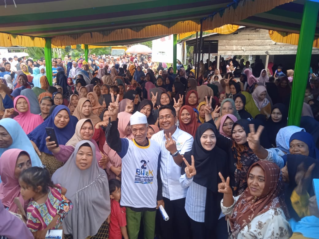 Ribuan Masyarakat Sungai Nyamuk Sepakat Dukung Pasangan H. Bistamam-Jhony Charles 