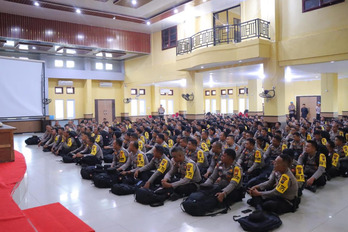 Beri Pembekalan ke Personel Pengamanan TPS Pilkada, Ini Pesan Kapolres Rohil 