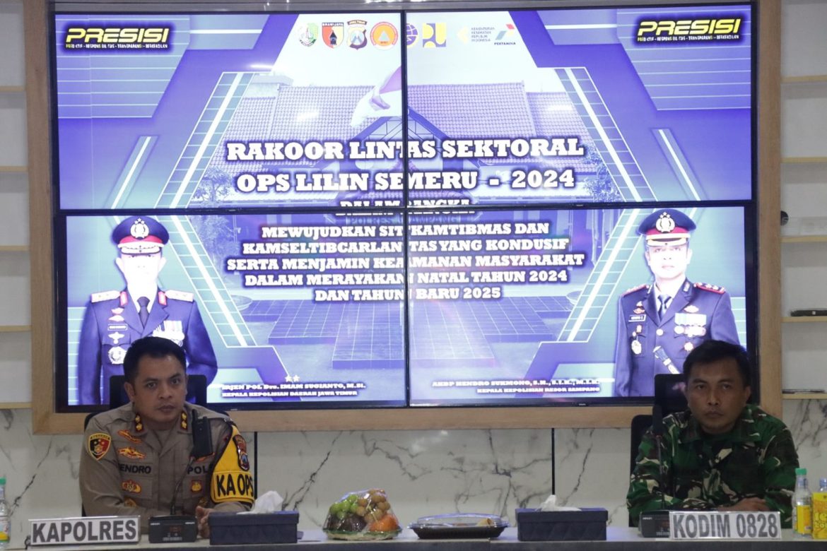 290 Personil Gabungan Polres Sampang, Siap Amankan Libur Natal Dan Malam Pergantian Tahun Baru 2025