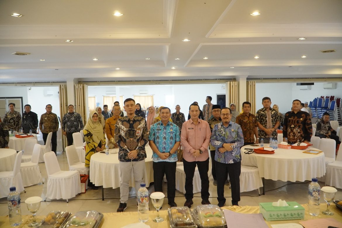 Diskominfotiks Rohil Sosialisasikan Penguatan Layanan PPID Dalam Upaya Penyelenggaraan Kabupaten Informatif 