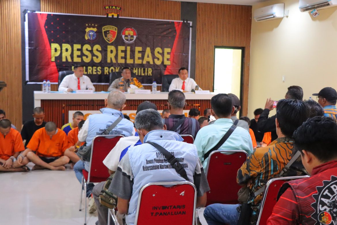 *Gelar Press Release Akhir Tahun, Kapolres Rohil: Kami Ungkap 452 Kasus Sepanjang 2024*