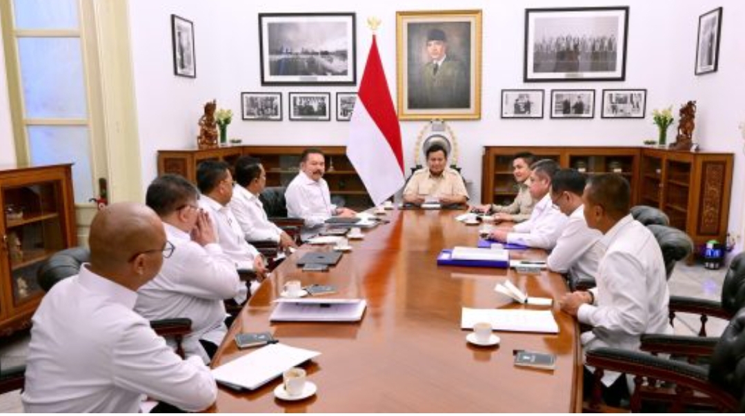 Presiden Prabowo Panggil Jaksa Agung dan Jajaran Jaksa Agung Muda Bahas Korupsi dan Perizinan Ilegal
