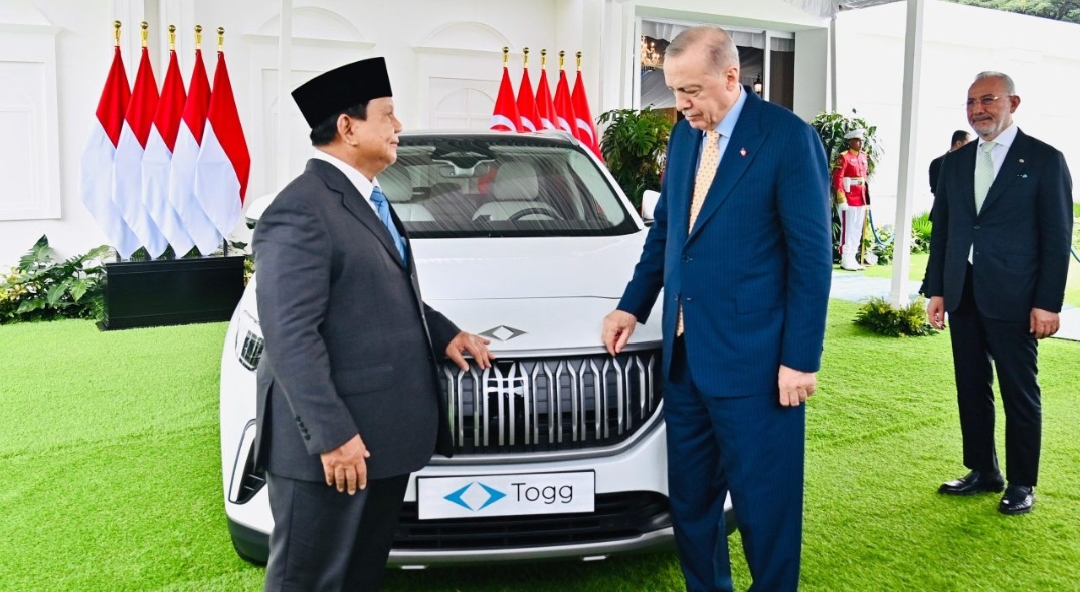 Hadiah Persahabatan, Presiden Erdoğan Serahkan Mobil Listrik Togg T10X kepada Presiden Prabowo