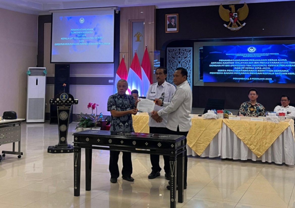 *Peningkatan Pelayanan, Kalapas Pasir Pangarayan Tandatangani MoU di Kanwil Ditjenpas Riau*