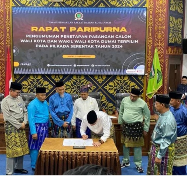 DPRD Dumai Gelar Paripurna, Ketua Agus: Semoga H Paisal dan Sugiyarto Amanah