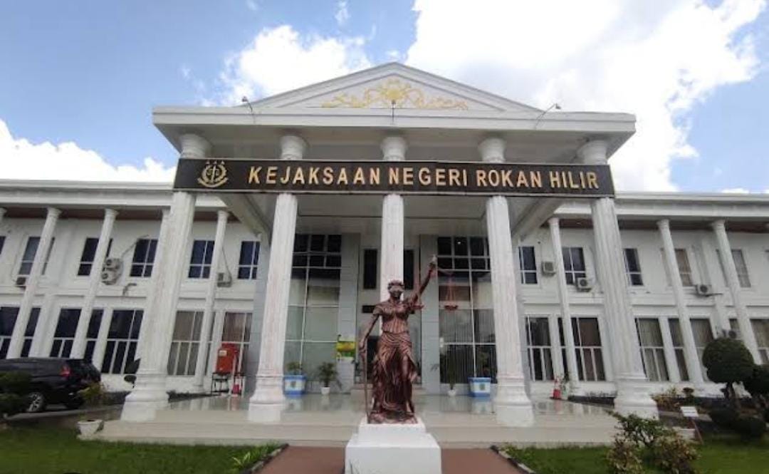 Kejari Rohil Naikkan Status Penyidikan Dugaan Tipikor SMPN 4 Palika, DPP TOPAN RI: Acung Jempol