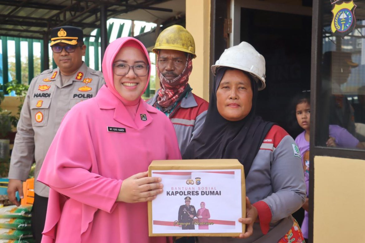 Kapolres Dumai dan Ketua Bhayangkari Cabang Lakukan Kunjungan Silaturahmi ke Mapolsek Kawasan Pelabuhan
