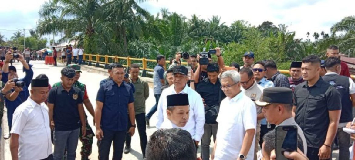 *Gubri Berjanji Akan Perbaiki Jembatan Sungai Rokan Usai Idul Fitri 1446 H*