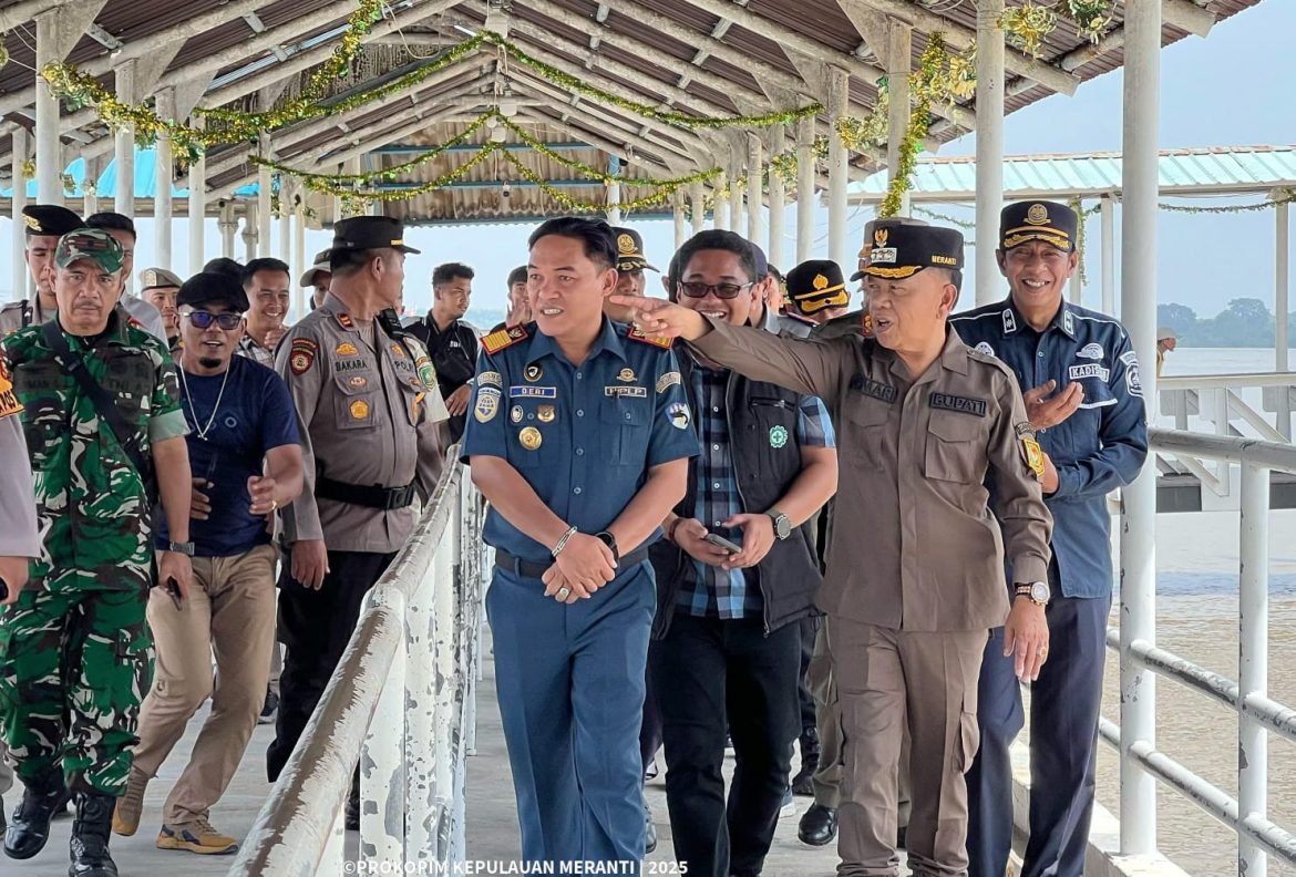 Tinjau Pelabuhan Tanjung Harapan, Bupati Asmar Sebut Arus Mudik Lancar