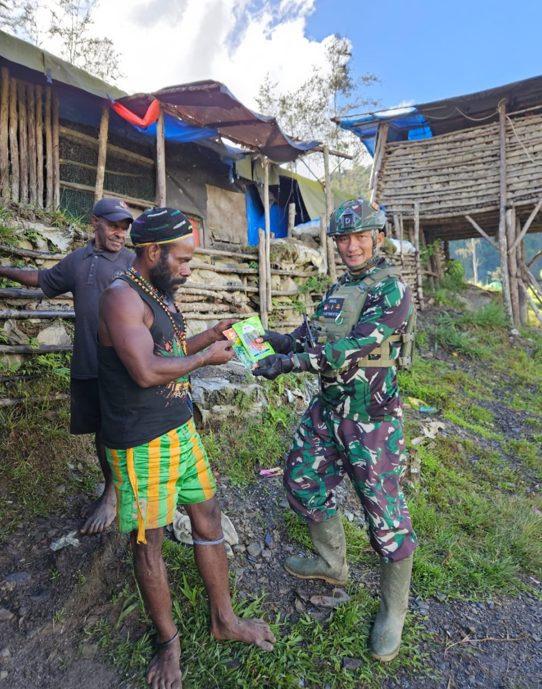 Semangat Paskah: Satgas TNI Tanam Harapan Lewat Bibit Jagung dan Sayur