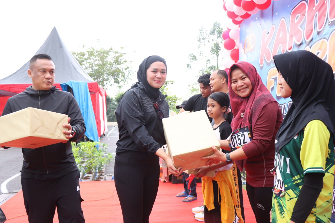 Ribuan Warga Antusias Meriahkan Karhutla Fun Run 5K 2025 Polres Rokan Hilir: Kampanyekan Kesadaran Cinta Lingkungan