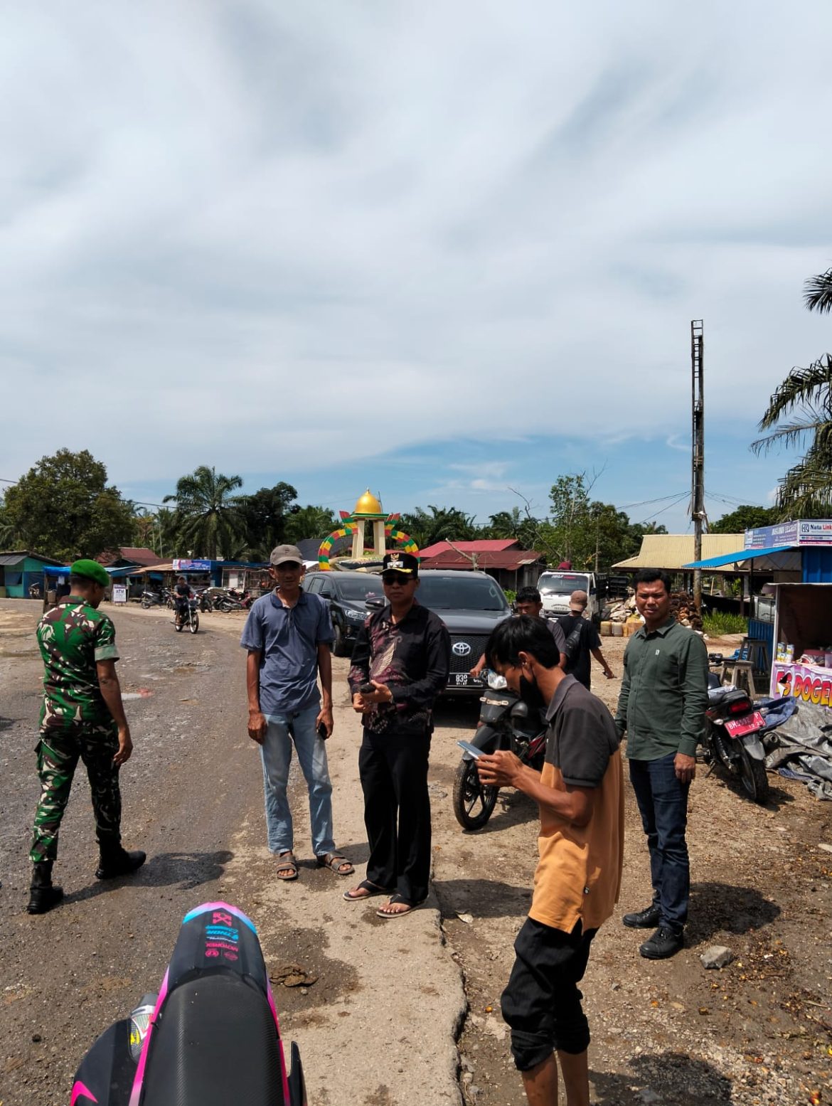 Wakil Bupati Rokan Hilir Jhony Charles Tinjau Lokasi Banjir di Kepulauan Teluk Nilap