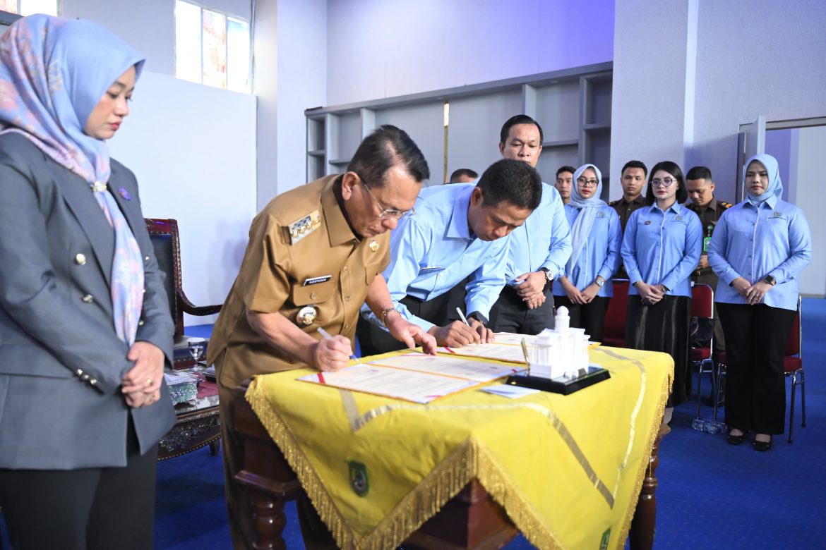 *Pemkab Rokan Hilir dan Kejari Rohil Tanda Tangani MoU, Perkuat Sinergi Cegah Penyelewengan Anggaran Tahun 2025*
