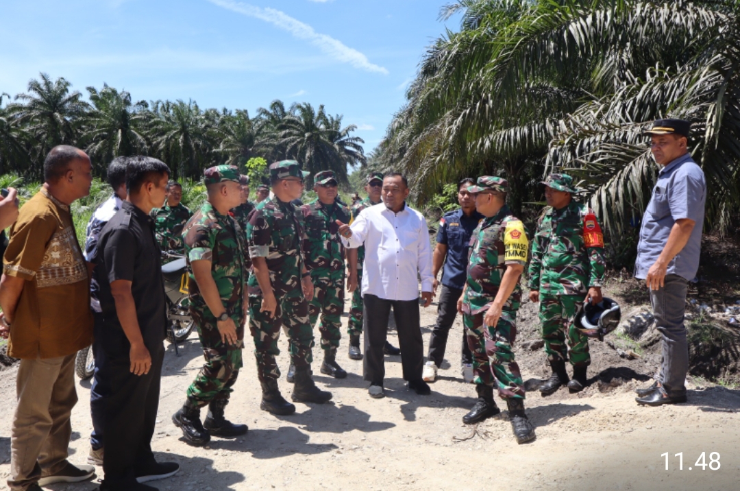 *Tinjau Langsung Progres TMMD ke-124 di Dumai, Tim Wasev TNI AD Puji Sinergi di Bukit Kayu Kapur*