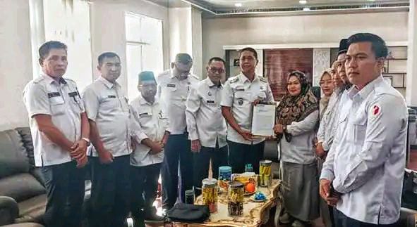 Wakil Bupati Rohil Menerima Kunjungan Bawaslu Rohil Di Kantor Bupati